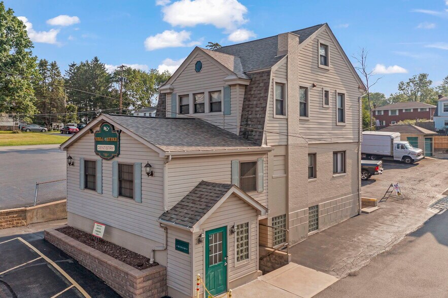 More Photos Of 5133 Brightwood Rd, Bethel Park Office Residential For Sale