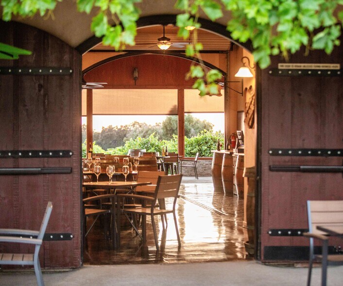 More Photos Of 21365 Shenandoah School Rd, Plymouth Winery Vineyard For Sale