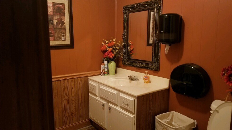 More Photos Of 26646 S 555 St, Fullerton Restaurant For Sale