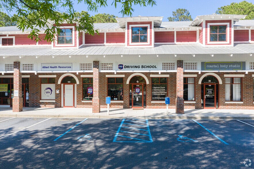 More Photos Of 2700 Brickyard Pky, Mount Pleasant Freestanding For Lease