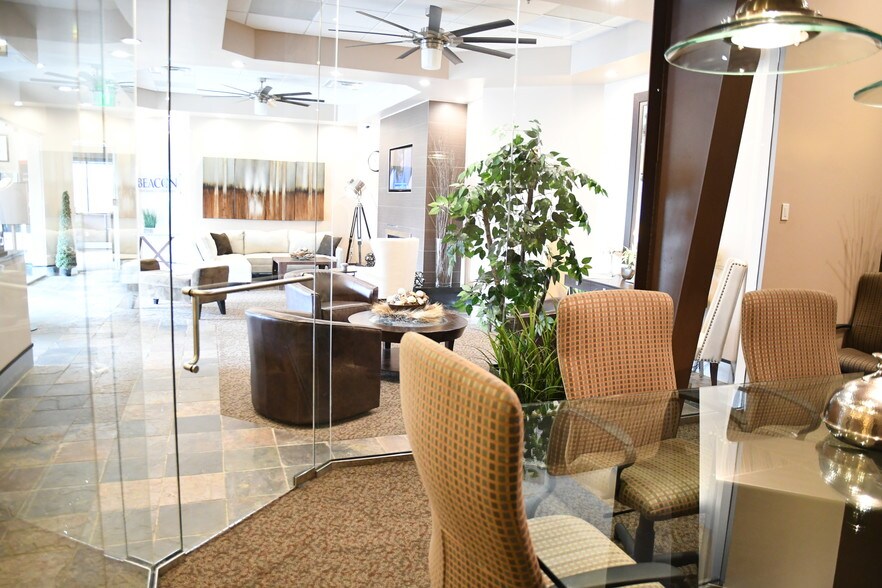 More Photos Of 289 Elm St, Marlborough Warehouse For Lease