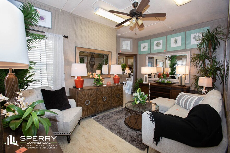 More Photos Of 27XX N Cocoa Blvd, Cocoa Freestanding For Sale
