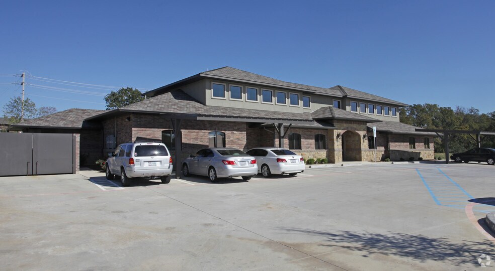More Photos Of 3120 Medpark Dr, Denton Medical For Sale