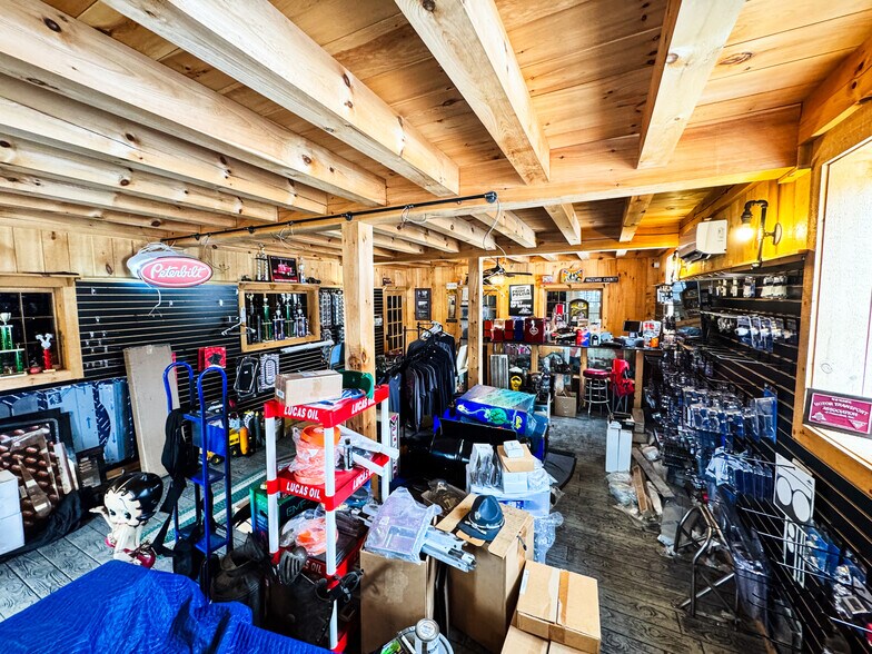 More Photos Of 4 Nora Ln, Pomfret Warehouse For Sale