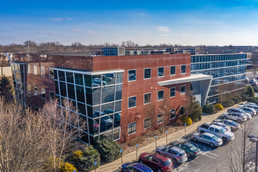 More Photos Of 3810 Springhurst Blvd, Louisville Medical For Lease