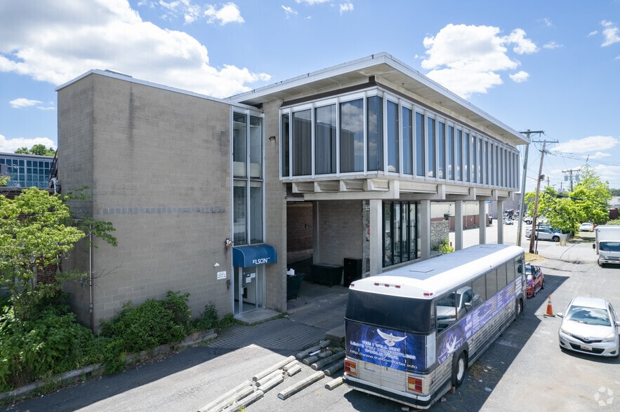 More Photos Of 86-110 Orchard St, Hackensack Warehouse For Lease