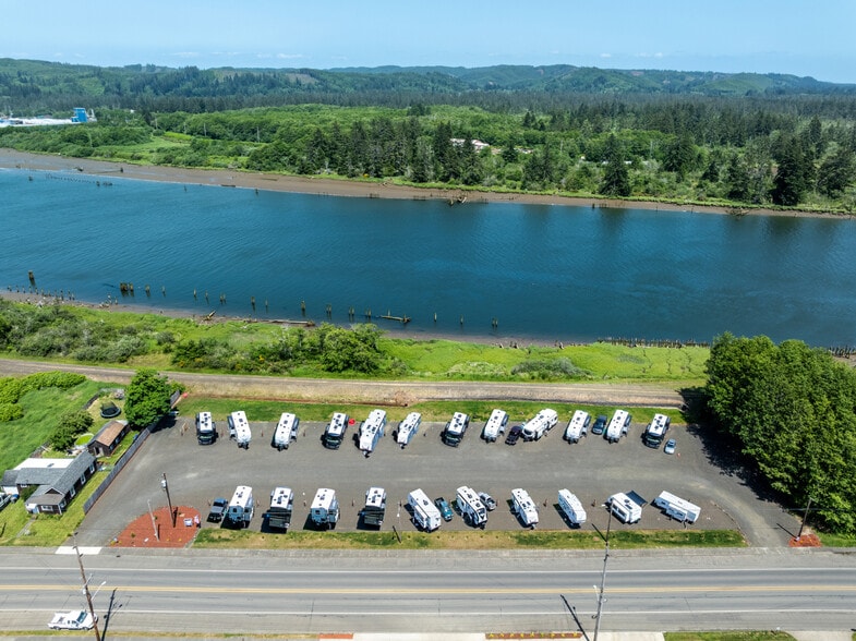 More Photos Of 316 1st St, Cosmopolis Trailer Camper Park For Sale