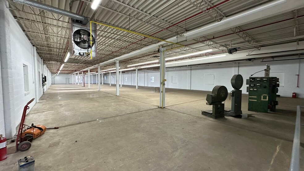 More Photos Of 555 Warren St, Phillipsburg Warehouse For Sale
