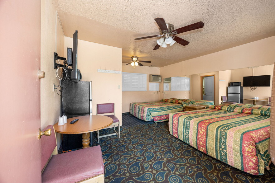 More Photos Of 451 E Vernon Ave, Los Angeles Hotel For Sale