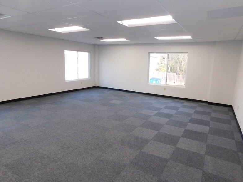 More Photos Of 3270 W North Bend Rd, Cincinnati Office Residential For Sale