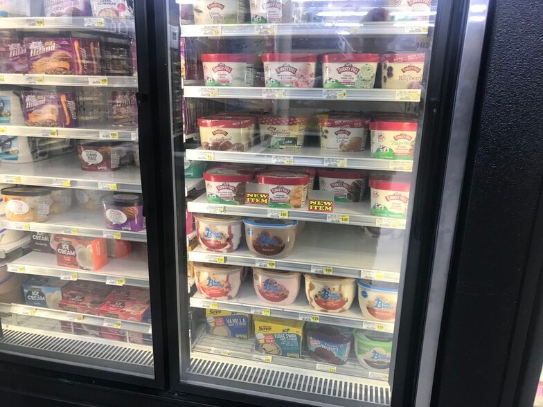 More Photos Of 25817 State Hwy 64, Pittsburg Supermarket For Sale