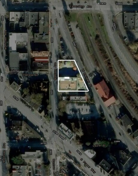 Primary Photo Of 2520 Montvue Ave, Abbotsford General Retail For Sale