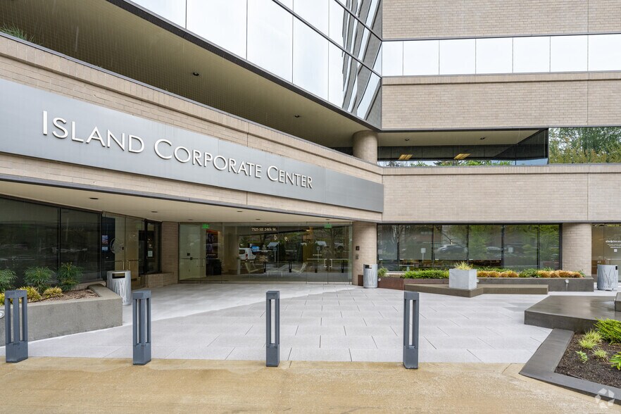 More Photos Of 7525 SE 24th St, Mercer Island Office For Lease