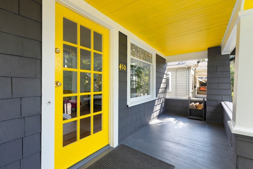 More Photos Of 410 N 46th St, Seattle Apartments For Sale