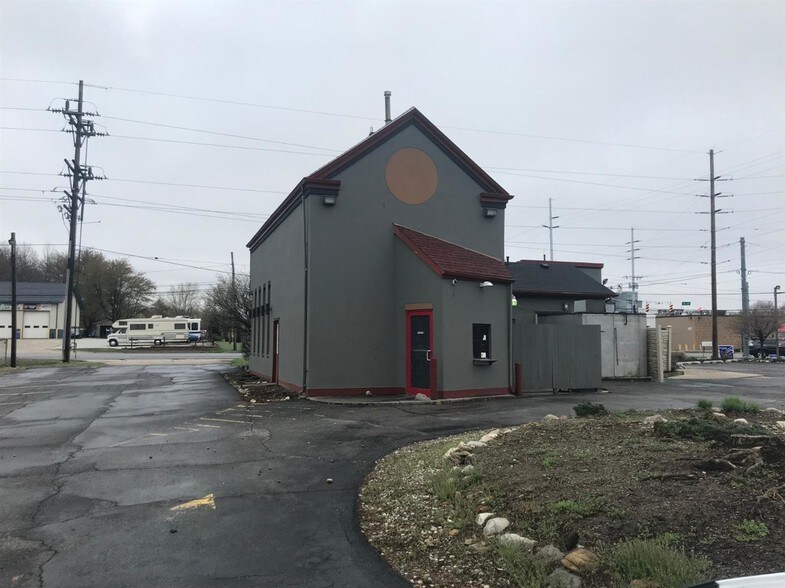 More Photos Of 429 W Hwy 20, Michigan City Drugstore For Sale