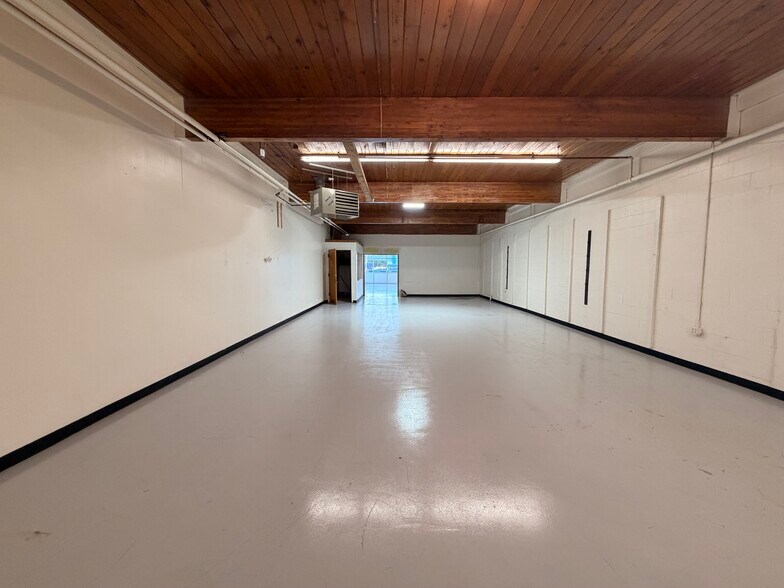 More Photos Of 324 W 4th Ave, Anchorage Storefront For Lease