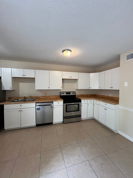 More Photos Of 100 Inlet Reach Cir, Saint Marys Specialty For Sale