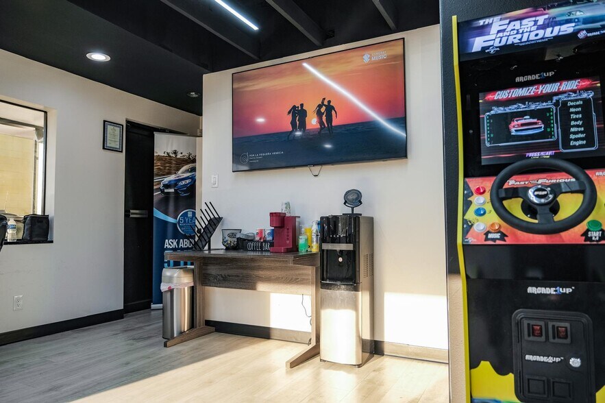 More Photos Of 4106-4122 O'Banion Rd, Garland Auto Dealership For Sale