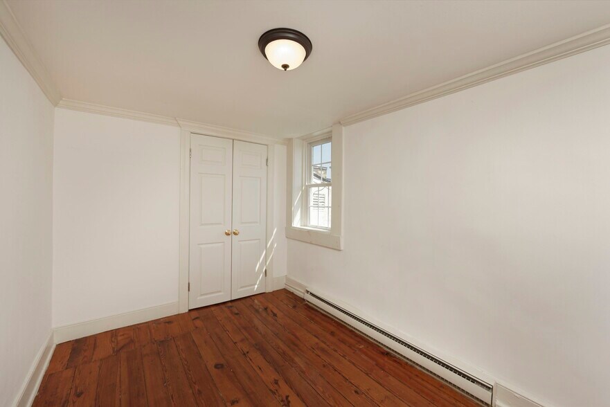 More Photos Of 17 S Madison St, Middleburg Storefront Retail Residential For Sale