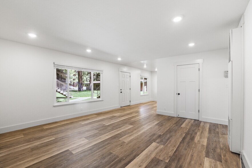 More Photos Of 1160 Bowers Ave, South Lake Tahoe Apartments For Sale