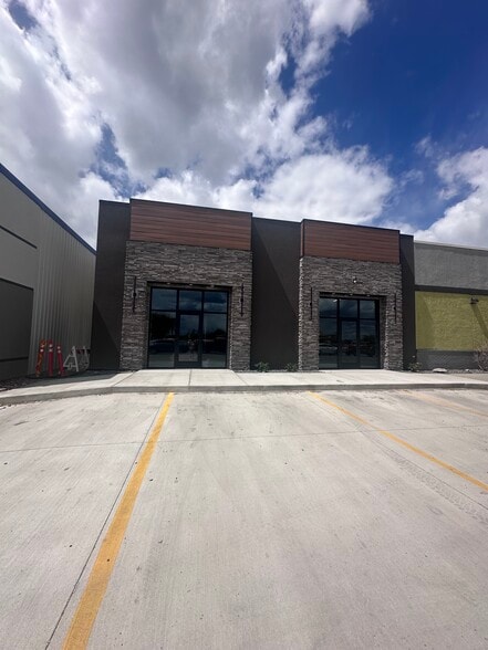 More Photos Of 1408 3rd St NW, Great Falls Storefront For Lease