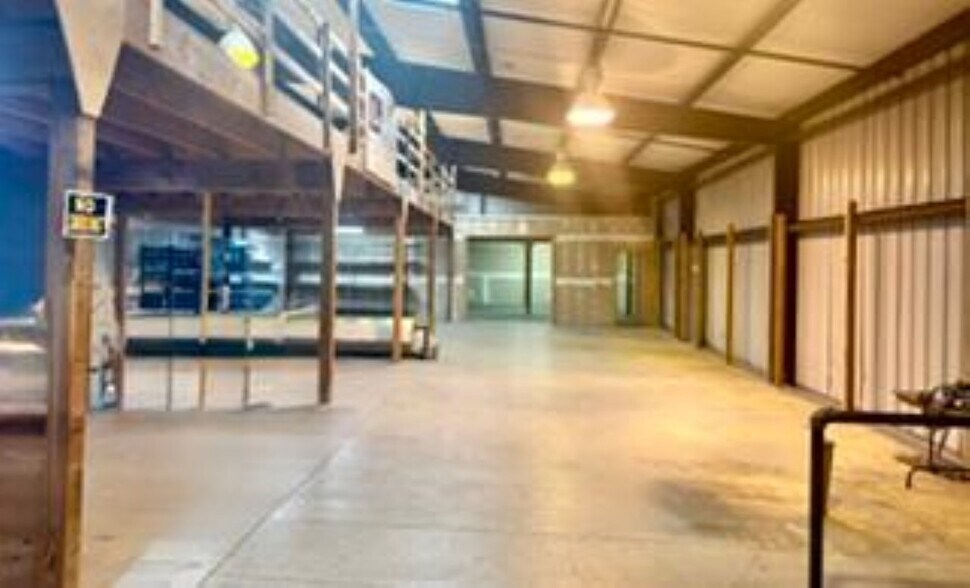More Photos Of 140 Martin St, Klamath Falls Flex For Lease
