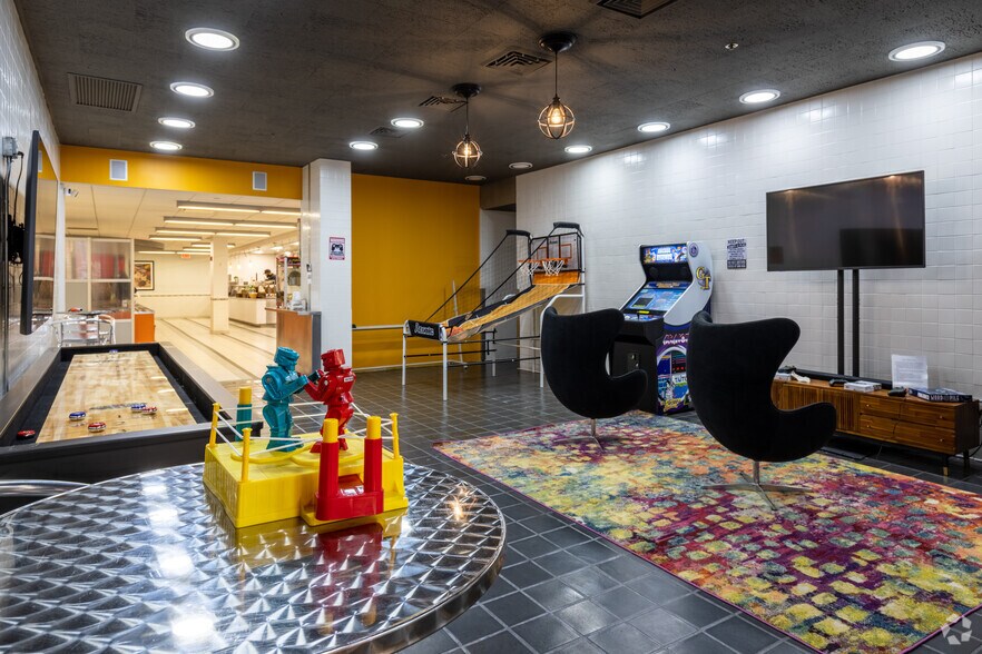 More Photos Of 290 W Mount Pleasant Ave, Livingston Coworking Space