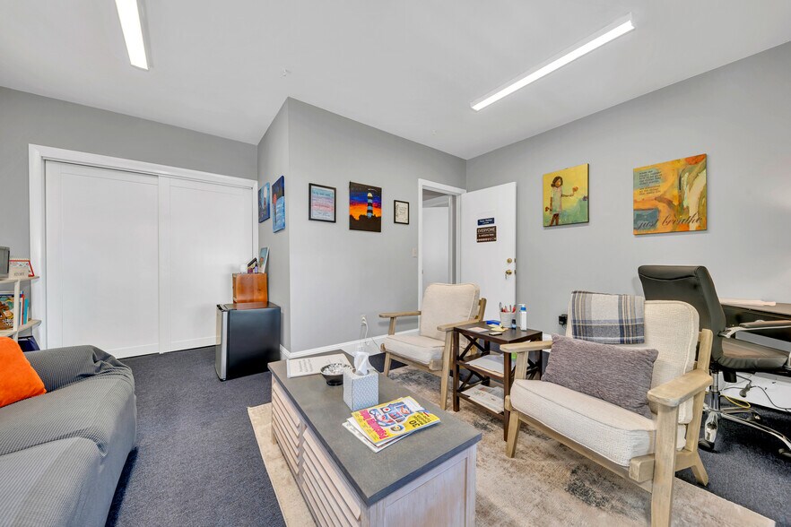 More Photos Of 68 Park St, Andover Office For Lease