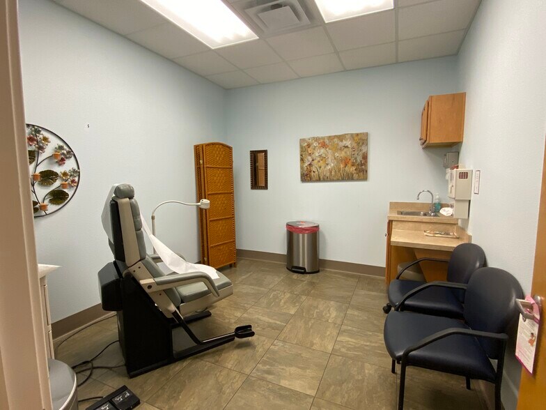 More Photos Of 741 CR 466, Lady Lake Medical For Lease