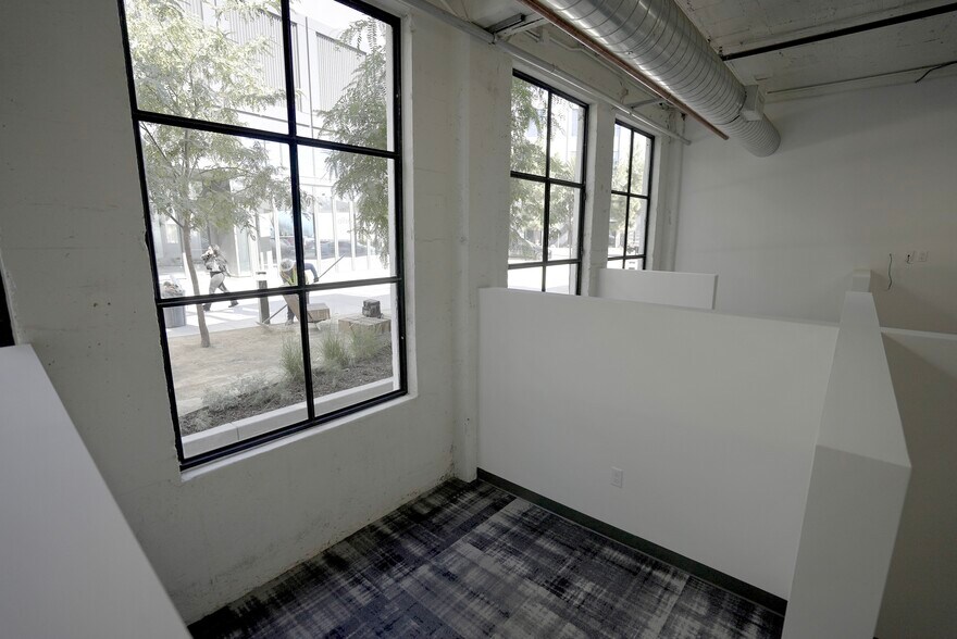 More Photos Of 1355 Palmetto St, Los Angeles Loft Creative Space For Lease