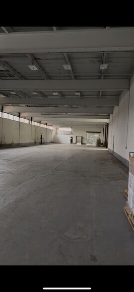 More Photos Of 47 Langstaff Ave, Edison Manufacturing For Sale