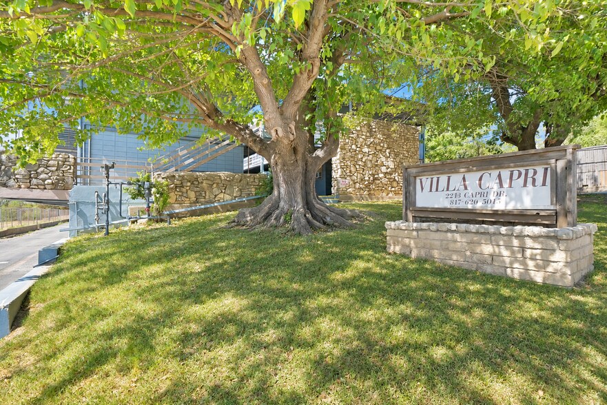 More Photos Of 2213 Capri Dr, Fort Worth Apartments For Sale