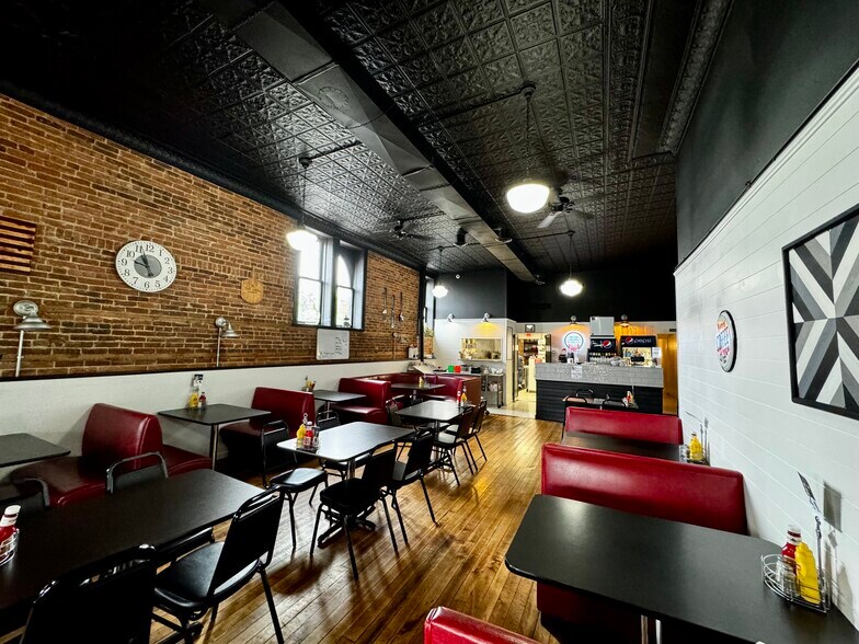 More Photos Of 134 E Market St, Colchester Restaurant For Sale