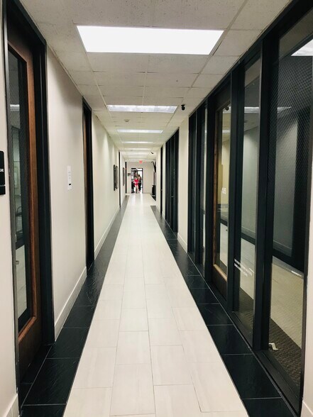 More Photos Of 3315 Burke Rd, Pasadena Medical For Lease