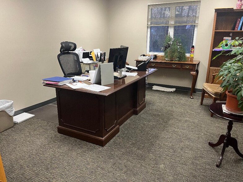 More Photos Of 823 W Spring St, Titusville Medical For Sale