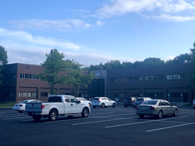More Photos Of 305 Foster St, Littleton Office For Lease