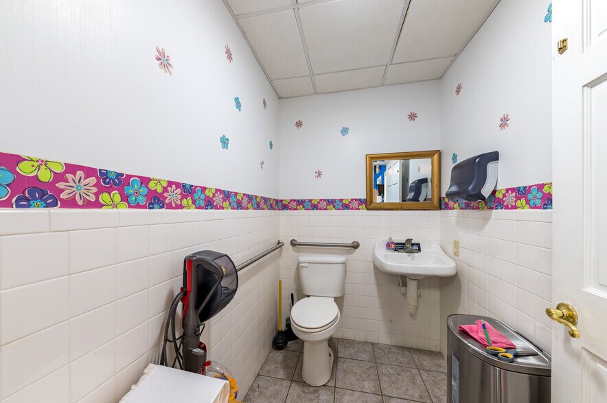 More Photos Of 325 Connellsville St, Uniontown Daycare Center For Sale