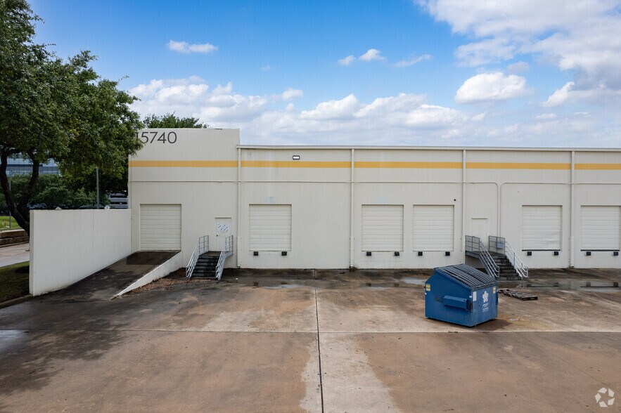 More Photos Of 15740 Park Row, Houston Unknown For Lease