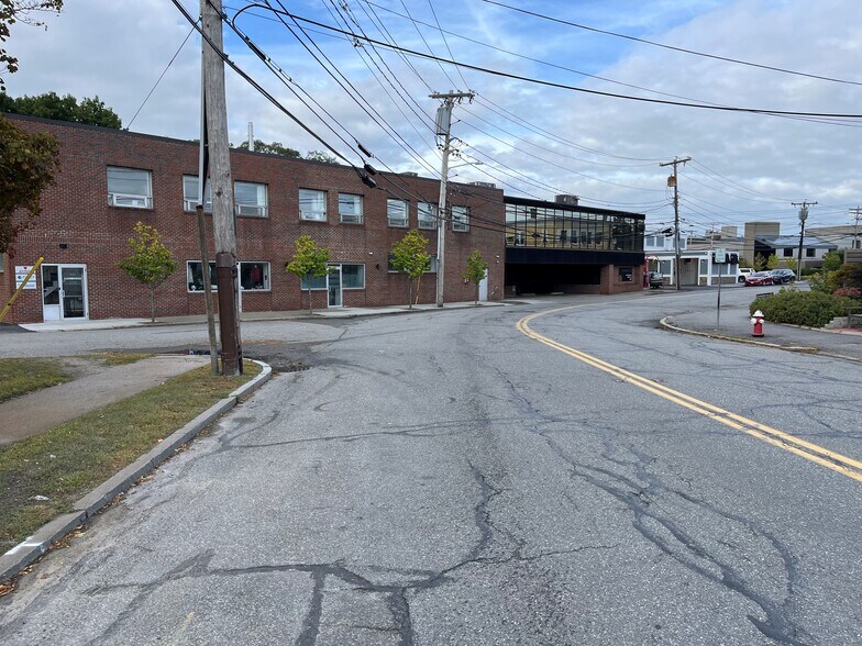 Primary Photo Of 200 Dexter Ave, Watertown Medical For Lease
