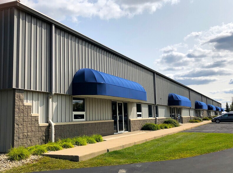 More Photos Of 1-25 Marsh Ct, Madison Showroom For Lease