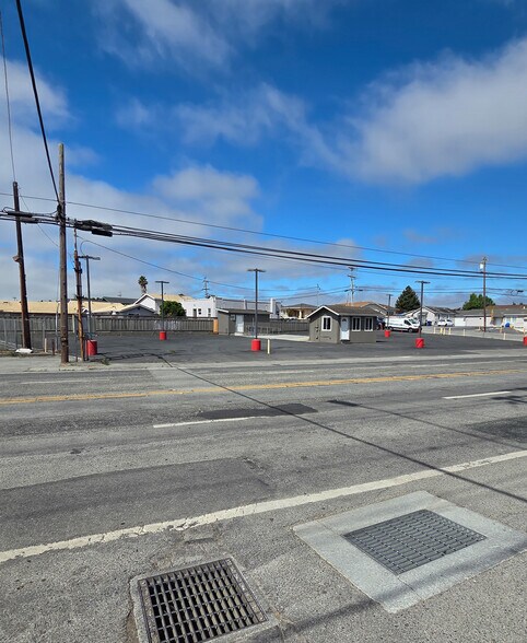 More Photos Of 1999 Freedom Blvd, Freedom Land For Sale
