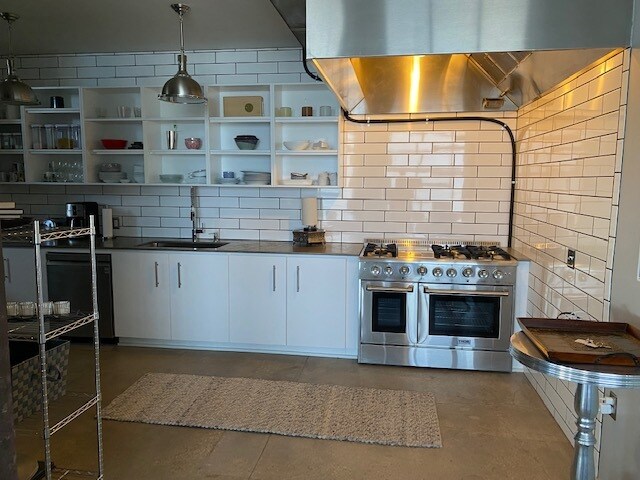 More Photos Of 100 E San Antonio St, Marfa Storefront Retail Office For Sale