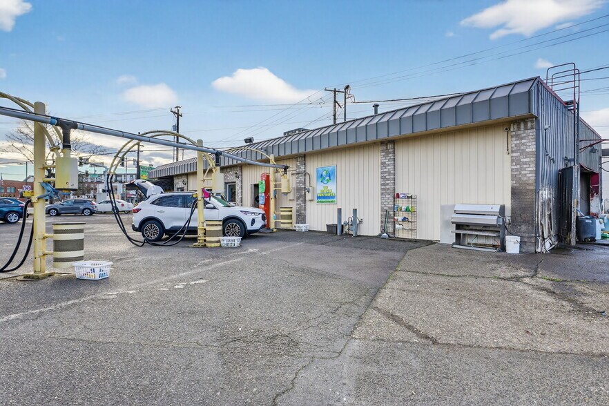 More Photos Of 12425 SW Canyon Rd, Beaverton Carwash For Sale
