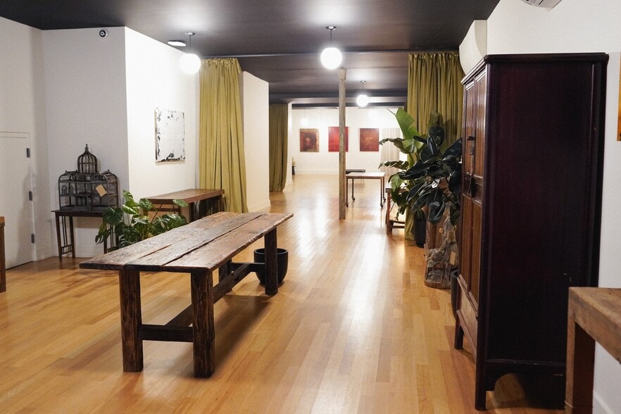 More Photos Of 2277 3rd Ave, New York Storefront Retail Residential For Lease