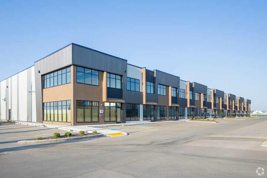 Primary Photo Of 120 Commercial Dr, Calgary Warehouse For Lease