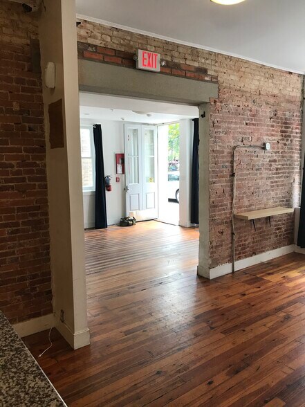 More Photos Of 17-19 N 2nd St, Philadelphia Apartments For Lease