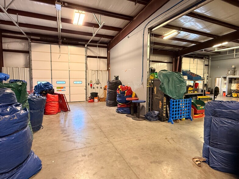More Photos Of 1415 Selix Grv, Colorado Springs Warehouse For Sale