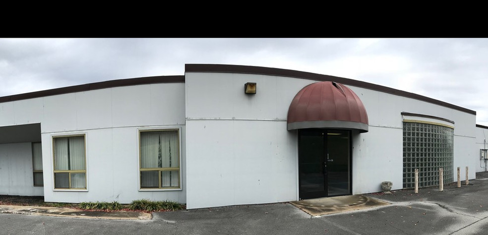 Primary Photo Of 803 E Church St, Greeneville Medical For Sale