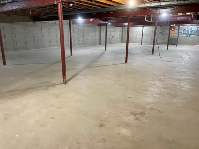 More Photos Of 73 Center St, Shelton Freestanding For Lease