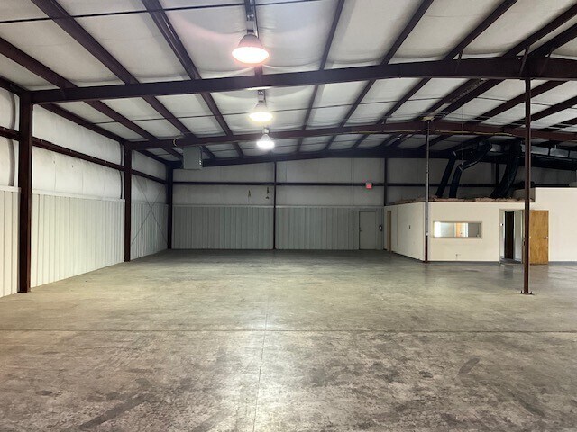 More Photos Of 1913 Alleghany St, High Point Warehouse For Lease